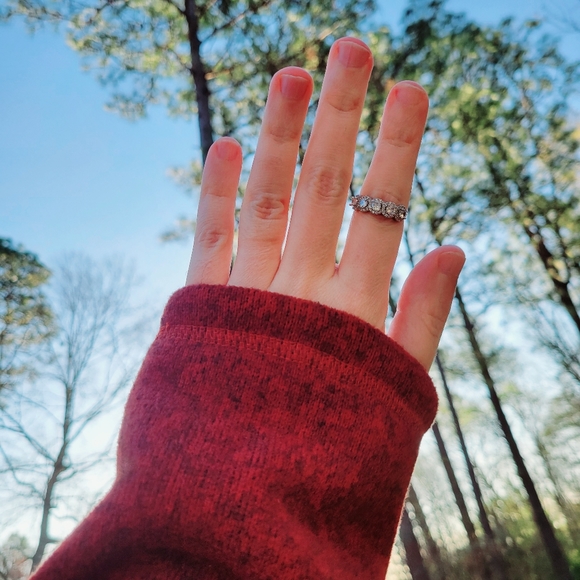 Cold As Ice Diamond Clear Crystal 925 Silver Round Diamond Halo Wedding Ring - Picture 13 of 16